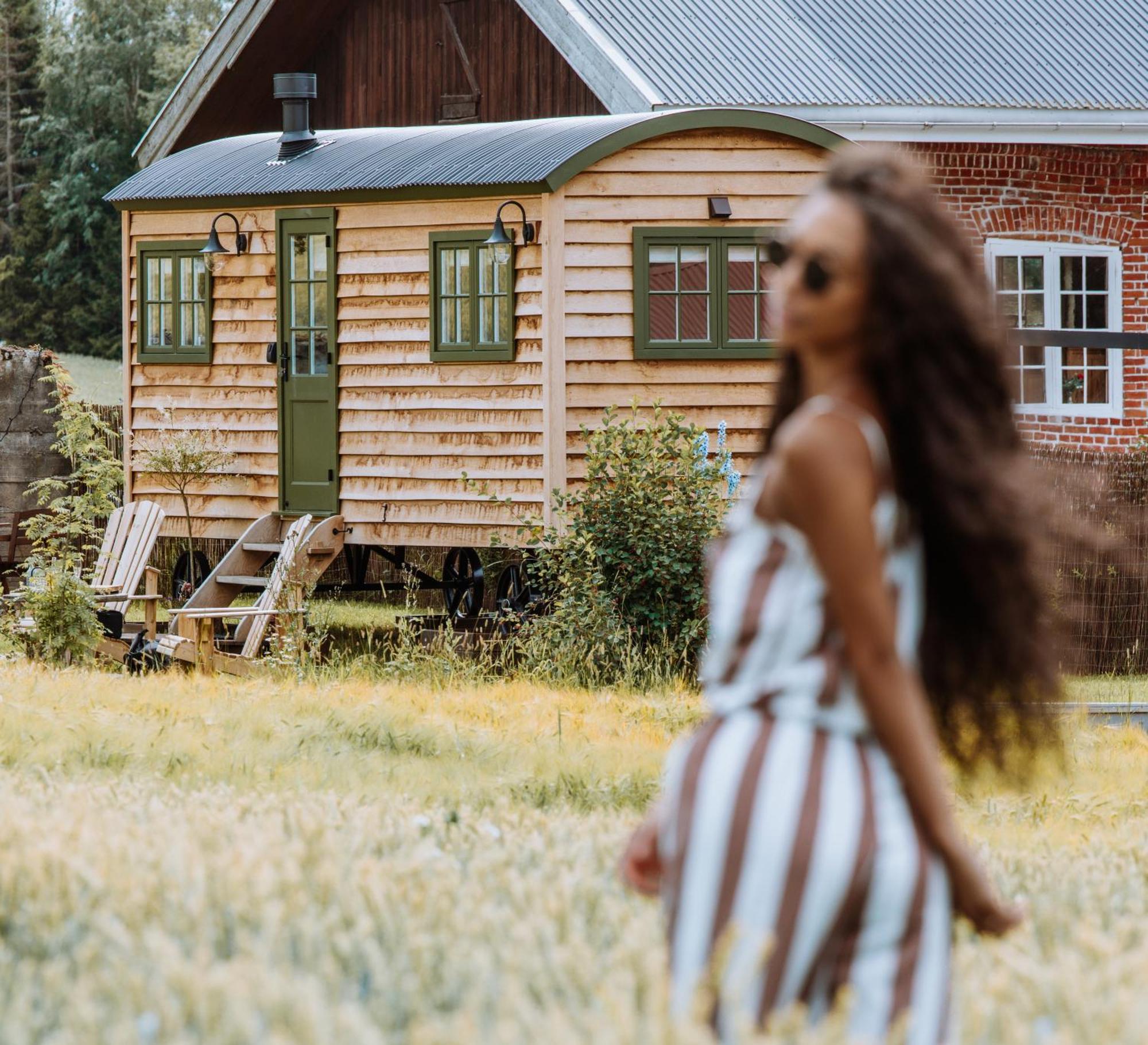 Wonderinn Riverside Arnes  Экстерьер фото