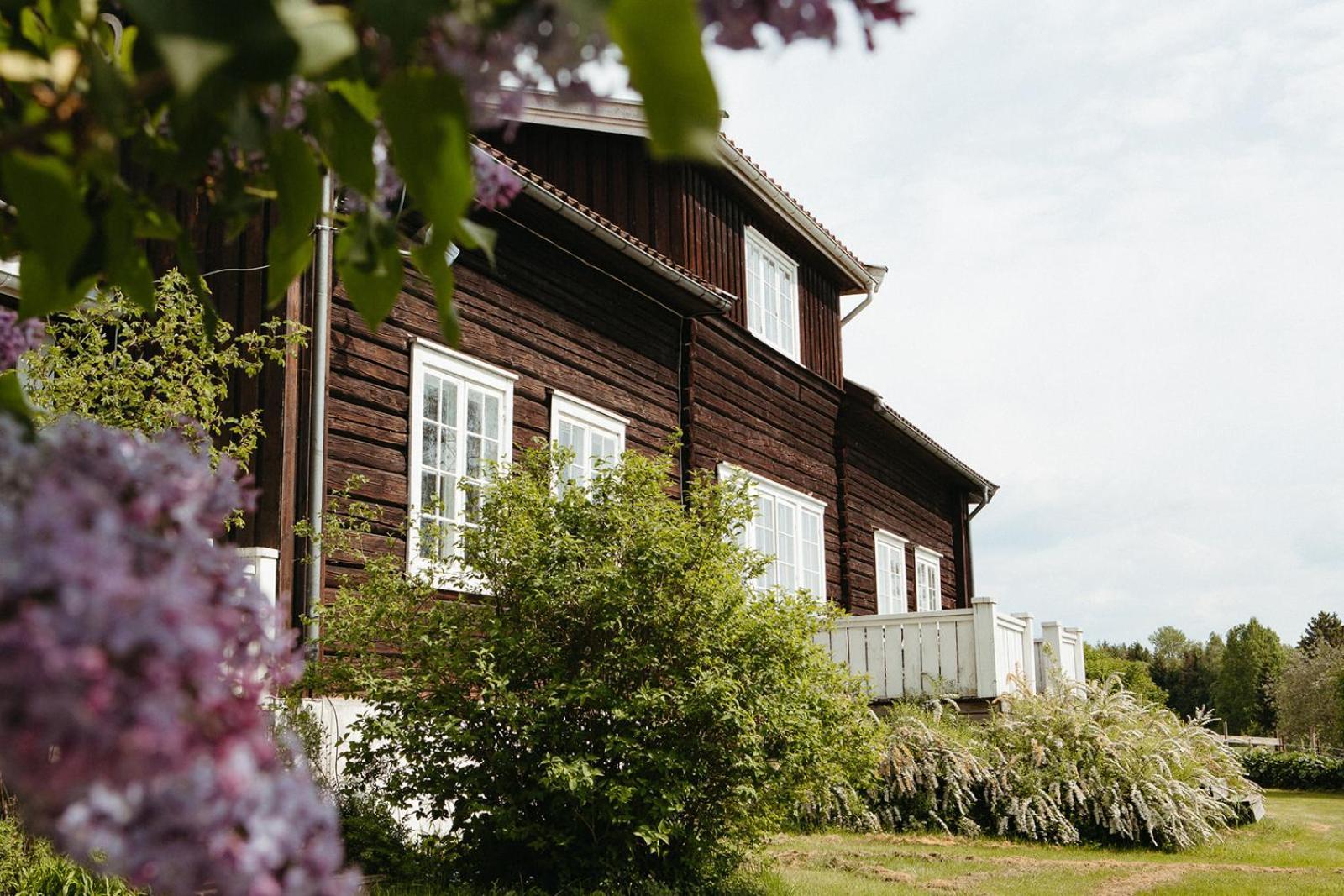 Wonderinn Riverside Arnes  Экстерьер фото